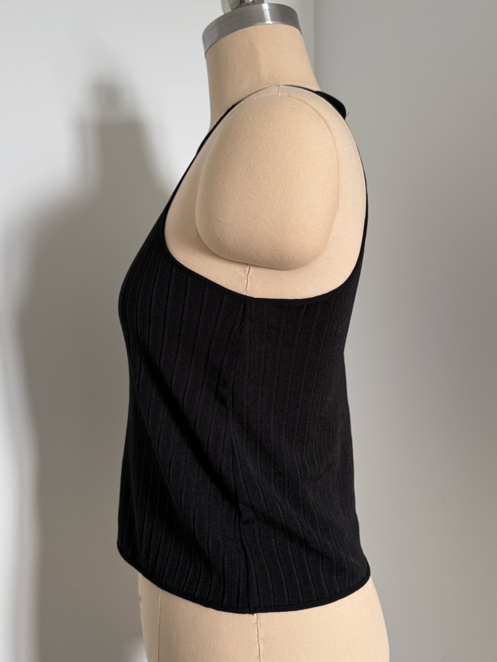 ZARA Halter Smooth Ribbed Tank - Picture 6 of 11